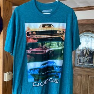 Men’s dodge T-shirt sz large